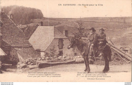 EN AUVERGNE EN ROUTE POUR LA VILLE - Autres & Non Classés