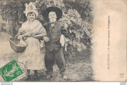 EN AUVERGNE DEUX JEUNES VILLAGEOIS - Personajes