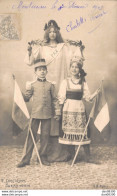 DEUX ENFANTS LUI EN OFFICIER ELLE EN COSTUME TRADITIONNEL RUSSE PLUS UNE FILLETTE REPRESENTANT LA PAIX N°5 CONCLUSION - Collections, Lots & Series