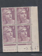 France N° 718 XX  Gandon 4 F. Violet Clair En Bloc De 4 Coin Daté Du 5 . 5  . 75 ;  3 Points Blancs Ss Ch  Pli Gomme, TB - 1940-1949