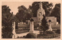 Vierzon Le Monument Aux Morts - Vierzon