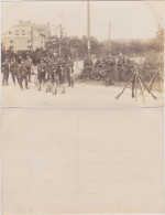 Ansichtskarte  Privataufnahme Truppe - Rast Am Wegesrand 1920 Privatfoto - Autres & Non Classés