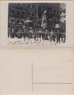 Ansichtskarte  Parade Gruppe Männer In Weißen Hosen (Landsmannschaft?) 1916 - Da Identificare