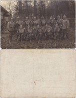  Gruppenbild: Soldaten Mit Pickelhaben - Gewehren Und Tarnistern 1917  - Other & Unclassified