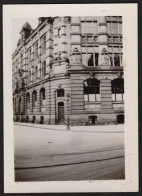 Jolie Photographie 15 Septembre 1932, Une école à Strasbourg, à Situer, 6,5 X 9,1 Cm - Lieux