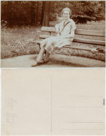 Dresden Drježdźany Sommer Im Großen Garten: Frau Auf Bank 1926 - Dresden