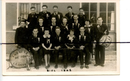 Carte Photo .CPA. ISERE. D38. BIOL .Conscrits Conscrites Commune De Biol Classe 1942  . Instruments Musique. - Sonstige & Ohne Zuordnung