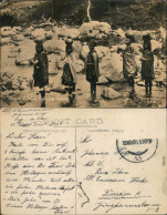 Ansichtskarte  Africa - Frauen überqueren Einen Fluss  Foto Ak Typen 1931 - Unclassified