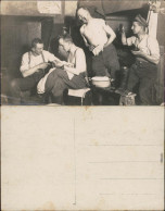  Soldaten: Gruppenbilder/Soldatengruppe - Im Lager 1920 Privatfoto - Other & Unclassified