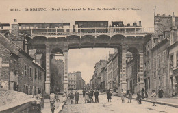 Saint Brieuc (22 - Côtes D'Armor) Train Sur Le Pont Traversant La Rue De Gouëdic - Saint-Brieuc