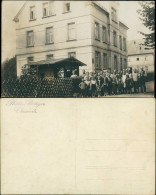 Ansichtskarte  Gruppenbild Vor Dem Haus, Chemnitz 1915 - Non Classés