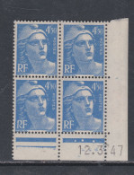 France N° 718A XX  Marianne Gandon 4 F.50 Bleu En Bloc De 4 Coin Daté Du 12 . 3 . 47 ;  3 Points Blancs Sans  Char., TB - 1940-1949