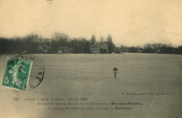 BRY-sur-MARNE - Au Premier Plan Le Bec De Gaz De L'Abreuvoir - Grande Crue De La Marne, Janvier 1910 - Bry Sur Marne