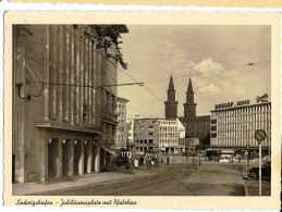 LUDWIGSHAFEN (Rh-Palat) Jubiläumsplatz Mit Pfalzbau N°19, Cpsm GF, Envoi 1955 - Ludwigshafen