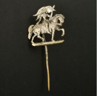 EPINGLETTE INSIGNE JEANNE D'ARC / 1.7*1.8 Cm Sans L'epingle (réf Lot 57) - Andere & Zonder Classificatie