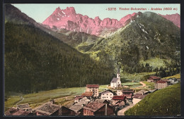 Cartolina Arabba /Tiroler Dolomiten, Ortsansicht Gegen Die Berge  - Sonstige & Ohne Zuordnung
