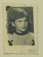 Little Pioneer Girl-1944. - Personnes Anonymes