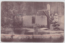 La Correrie Aillon Le Jeune   Fontaine En Pierre De Taille Voir 2 Scans - Autres & Non Classés