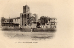 Agde La Cathedrale Et Les Quais - Agde