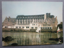 CP 29 Finistère ROSCOFF -  Planche à Voile  Devant La Clinique KERLENA Timbré 1990 - Roscoff