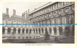 R158667 Fountain Court. Hampton Court Palace. Gale And Polden - Monde