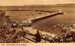 R157132 Outer Harbour And Pier. Torquay. Harvey Barton. No 42690. 1957 - Monde