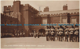 R157637 London. Changing Guard St James Palace. Judges Ltd. No L364 - Autres & Non Classés