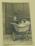 Little Girl And Her Doll - Cute Old Photo - Personnes Anonymes