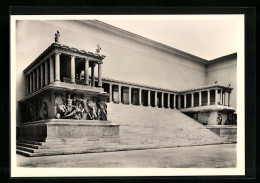 AK Berlin, Der Altar Von Pergamon Im Pergamon-Museum  - Mitte