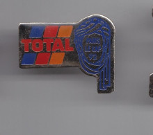 Pin's Total Paris Le Cap 92 Tête De Maure Réf 2933 - Kraftstoffe