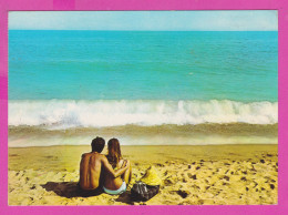 311477 / Bulgaria - Black Sea - Young Man And Woman Photographed With Their Backs To The Waves Of The Sea PC Septemvri - Bulgarie