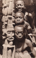 Fetichisme Fetiche Enfants Noirs Hoa Gui Bois Scumpté Art Africain - Afrika