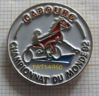 PAT14950 CHAMPIONNAT DU MONDE 92 De TROT ATTELE CABOURG CHEVAL SULKY PMU COURSES HIPPIQUES - Juegos