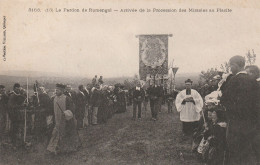 Le Pardon De Rumengol, Arrivée De La Procession Des Miracles Au Placite - Autres & Non Classés