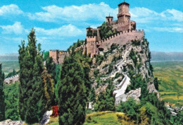 1 AK San Marino * Die Karte Zeigt Den Ersten Turm Genannt Guaita Er. Im 10. Jh. Der Turm Wird Auch Nur Festung Genannt * - San Marino