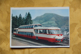 63 - Autorail Panoramique 825 Ch. En Gare De LA BOURBOULE - La Bourboule