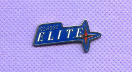 Rare Pins Classe Elite Comédie Musicale P413 - Musik