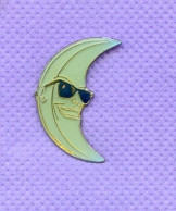 Rare Pins Bd ? Lune Avec Lunettes P417 - BD