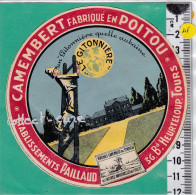 C1392  FROMAGE CAMEMBERT LE GITONNIERE PAILLAUD TOURS INDRE ET LOIRE LUNE - Cheese