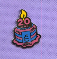 Rare Pins Eurest 20 Ans 1970 - 1990 Zamac  P456 - Marques