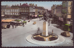 BERGERAC LE MONUMENTS AUX MORTS ET RUE DE LA RESISTANCE 24 - Bergerac