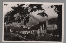 CPA - 65 - Lourdes - La Basilique Et Le Pic Du Jer - Circulée En 1950 - Lourdes