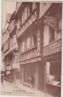 MORLAIX  LA GRANDE RUE ET SES VIEILLES MAISONS - Morlaix