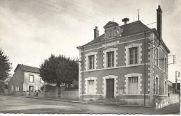 Selommes --La Mairie - Selommes