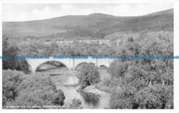 R159421 A Peep Of The Old Bridge. Grantown On Spey. White. Best Of All - Monde