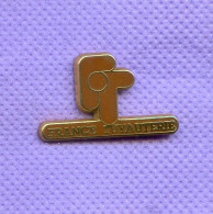 Rare Pins France Tuyauterie Arthus Bertrand P497 - Arthus Bertrand