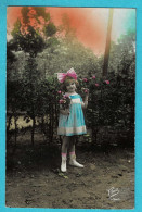 * Fantaisie - Fantasy - Fantasie (Enfant - Child - Kind) * (Flor 1049) Girl, Fille, Meisje, Portrait, Fleurs, Roses, Old - Portraits