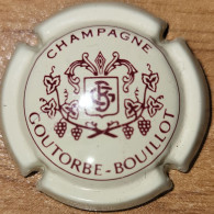 Capsule Champagne GOUTORBE-BOUILLOT Série Ecusson, Crème & Bordeaux Nr 04 - Autres & Non Classés