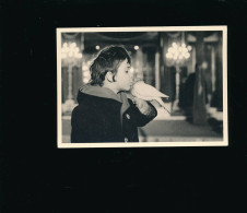 L'enfant Et La Colombe - Collection Enfances 2° Série - Robert Doisneau - Doisneau