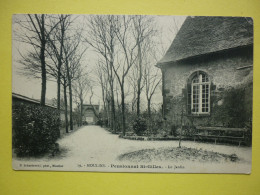 03. MOULINS PENSIONNAT SAINT GILLES  LE JARDIN - Moulins